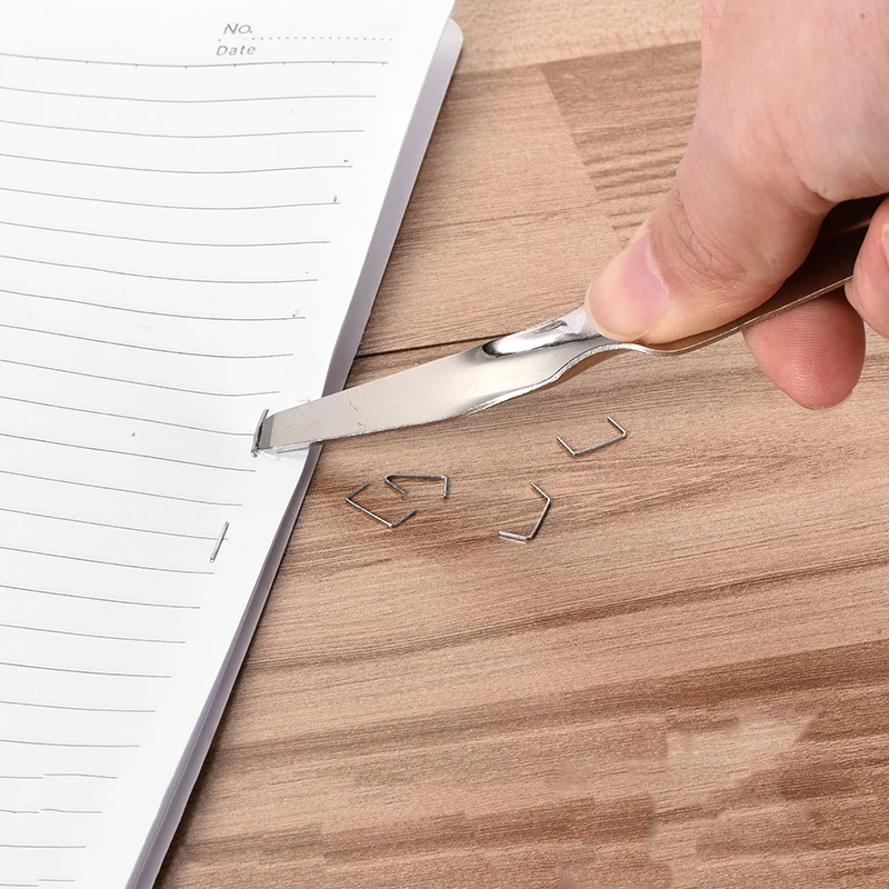 

1/2 шт. многофункциональные портативные инструменты для удаления скоб, плоские степлеры, съемник, уличный инструмент из нержавеющей стали, серебра, инструмент для демонтажа