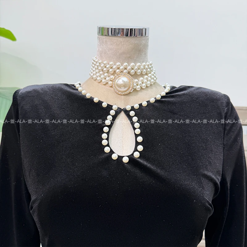 French Style Elegant Pearl Beaded Round Neck Long Sleeve High Waist Slim Bodycon Black Velvet Evening Dress for Women Autumn