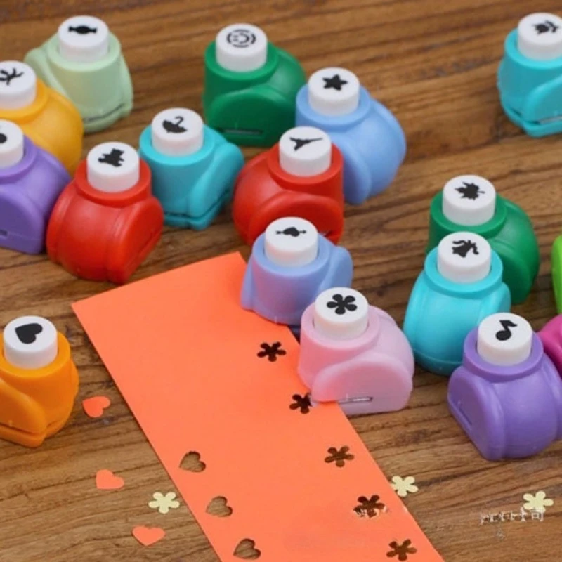 1Pcs New Mini Paper Punch For Scrapbooking Punch DIY Decoration Children Handmade Card Craft Punch Hole Cutter Tool