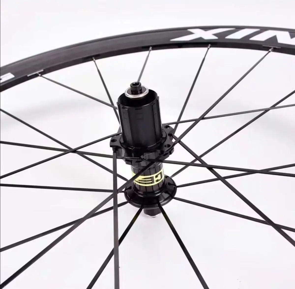 120Ringing700C40MMHigh Frame Straight Pull Wind Breaking Flat Spokes6ClawV/CDisc Brake Road Wheelset – Detail 4