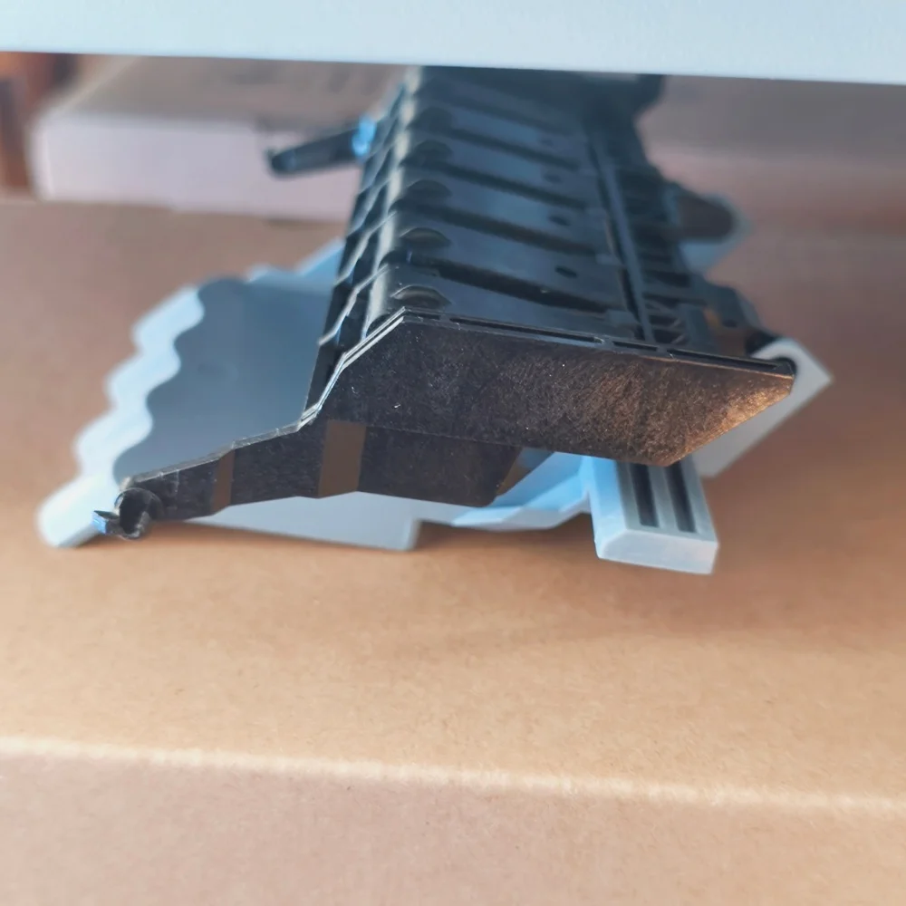 

Крышка каретки в сборе для плоттера HP DesignJet 10 20 30 70 90 100 110 120 130; верхняя крышка печатающей головки