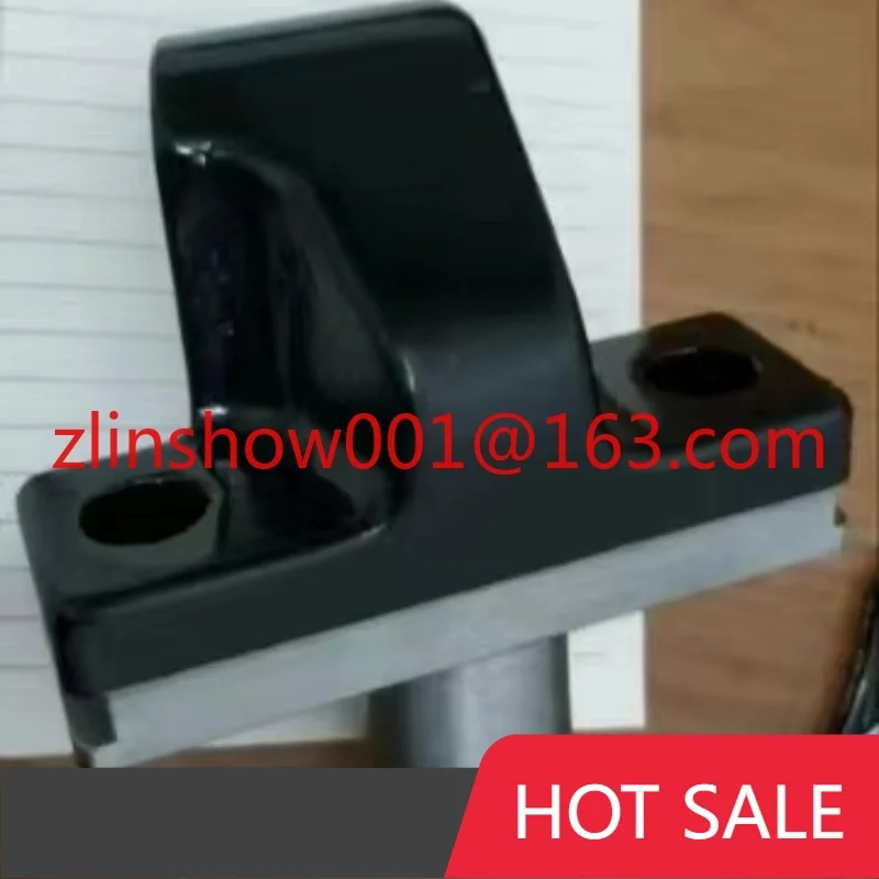 

Держатель трубы 3115 5043 12 Поддон для воды 3115 5043 01 3115504312