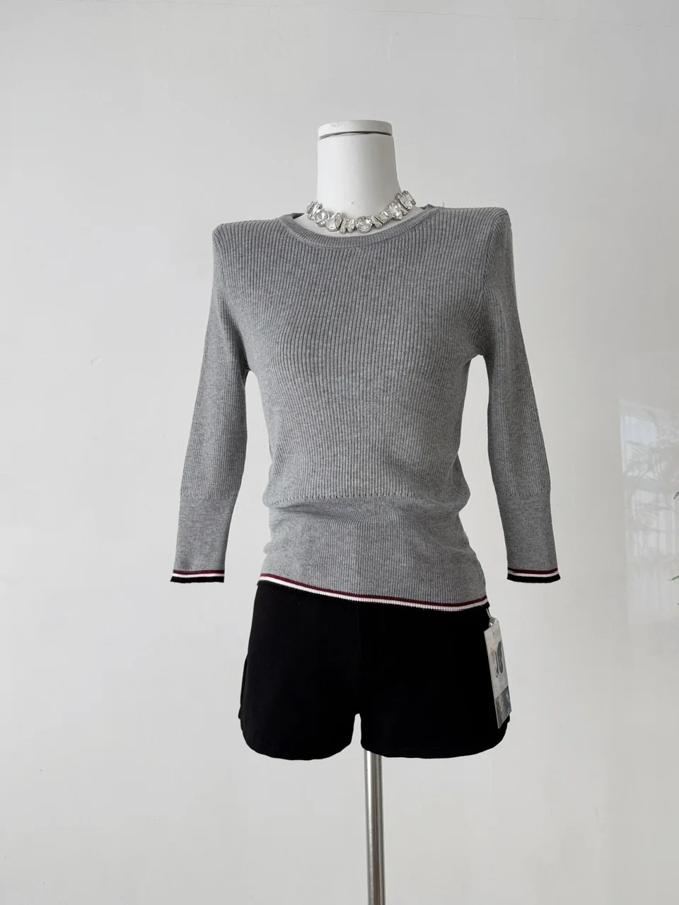 

Женская трикотажная футболка Slim Fit Long Sve Base Layer irt round Ne Carving Striped Color Blo Autumn New Sle Base irt