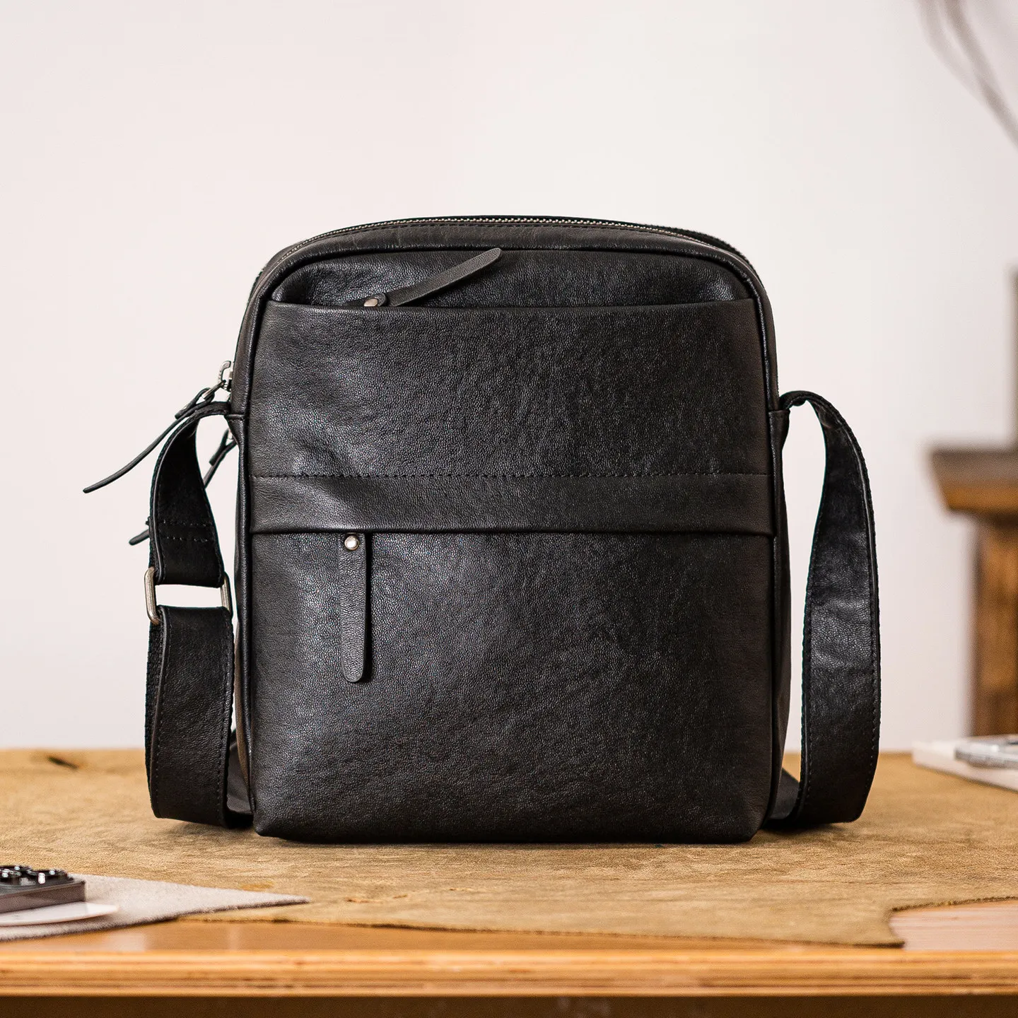 fashion designer handmade first layer cowhide men's small phone crossbody bag casual luxury genuine leather black shoulder bag