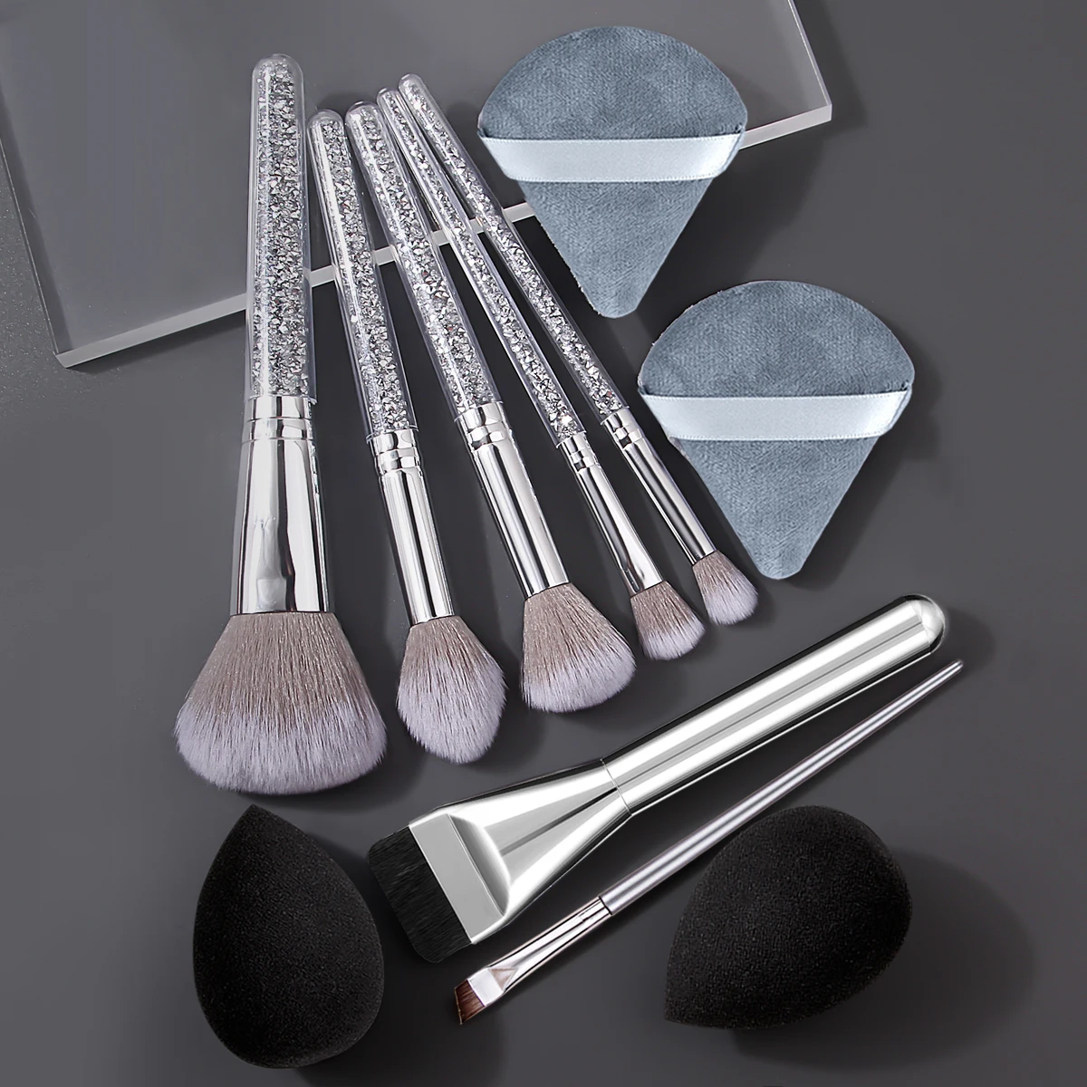 Juego de brochas de maquillaje con mango de diamante, 11 Uds., brocha de cabeza plana/brocha delineador de ojos con hoja y esponja de maquillaje suave, esponja para polvo de huevo