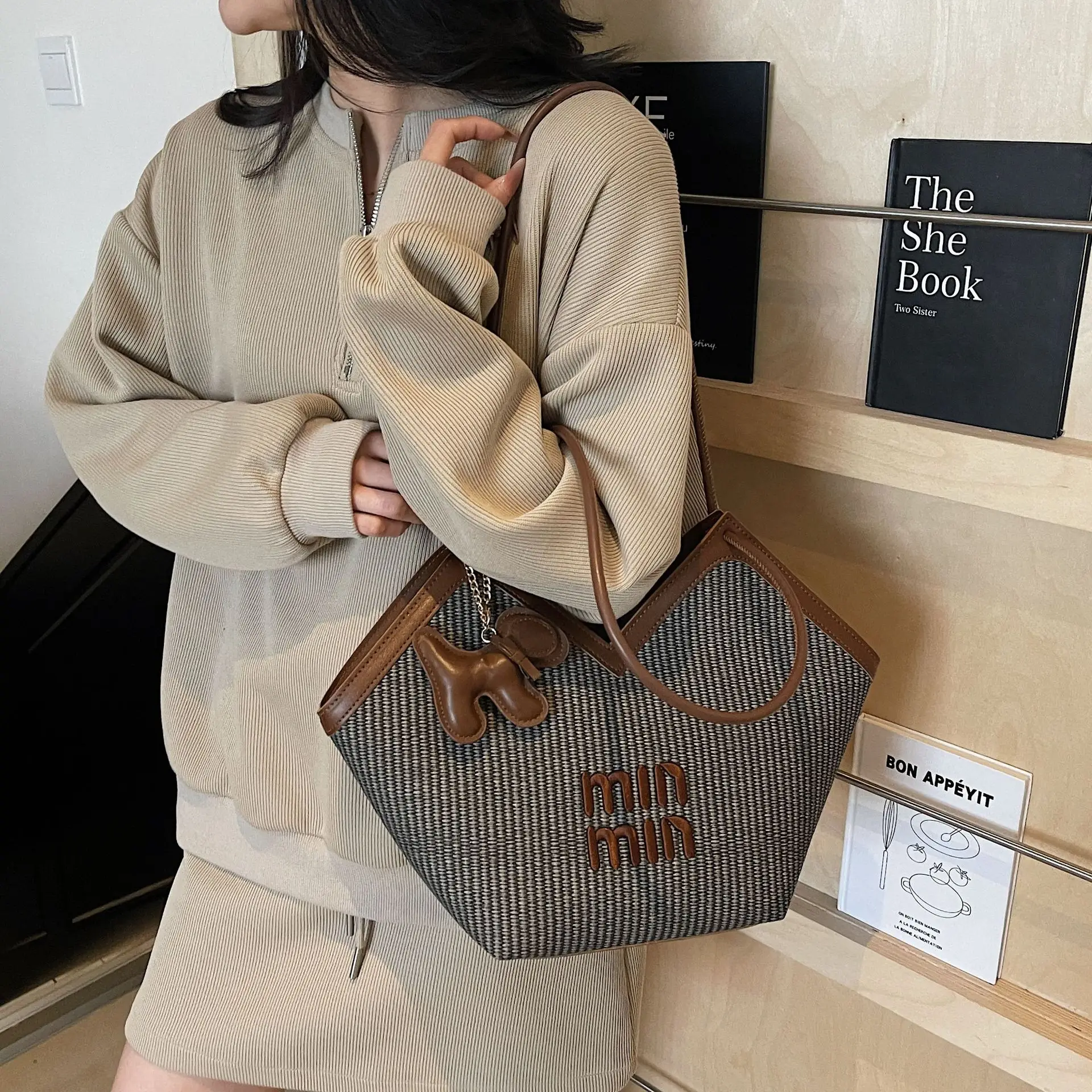 

2025 Women's Oversized Miu Tote - Fashion Embroidery Shoulder Bag, Spacious Crossbody for Office/Weekend, Lightweight