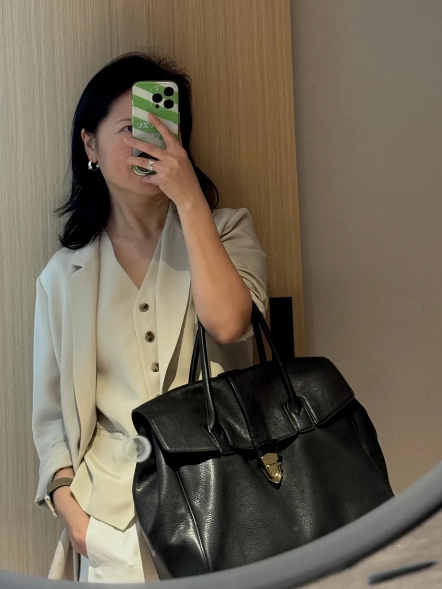 

Новая большая сумка-тоут 2025 года в стиле ретро для повседневного использования, вместительная сумка через плечо для всех.