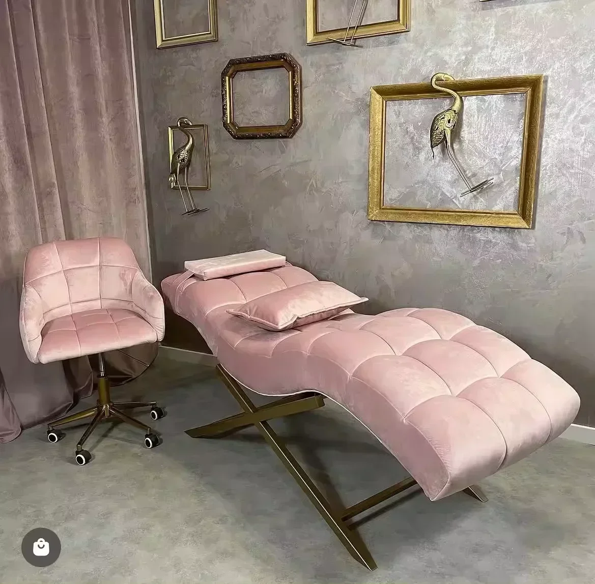 Beauty Salon Massage Table Luxury Pink Salon Beauty Bed Curved Lash Bed for Sale Health Care