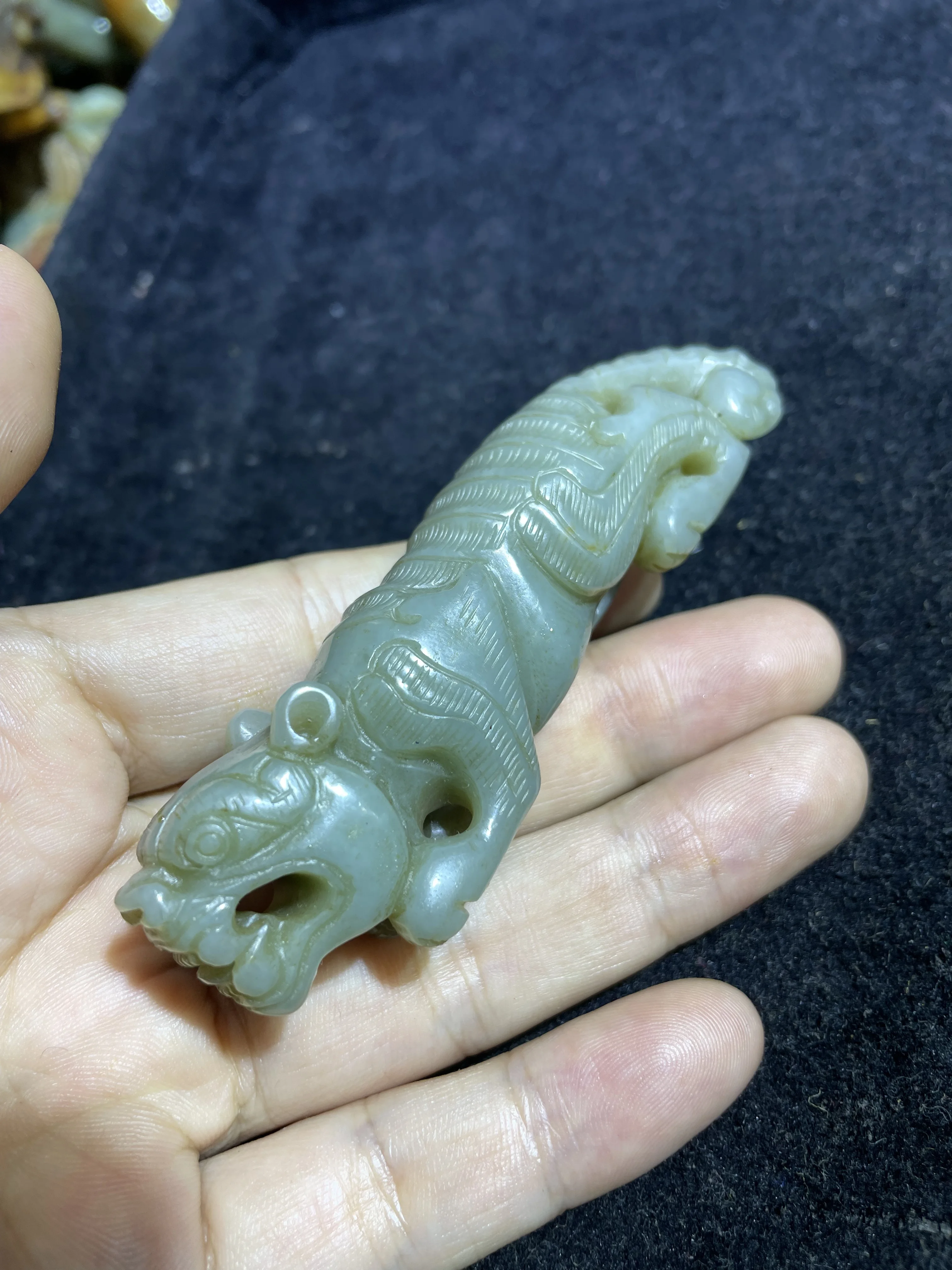 

One Piece Chinese Vintage Hetian Jade Roaring Tiger King of Forest Totem Fengshui Best Buy Amulet Carving