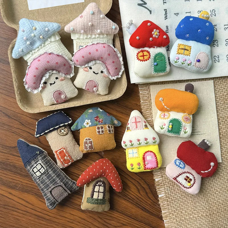 Fabric Brooch Pearl Mushroom House Shape Handmade Cartoon Pin for Headwear Clothing Decoration Premium Lightweight Portable Cute