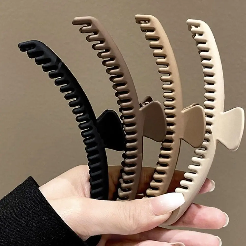 

Temperament Large Matte Claw Clip Acrylic Solid Color Thin Shark Clip Hairpin Korean Style Geometric hair claw Lady