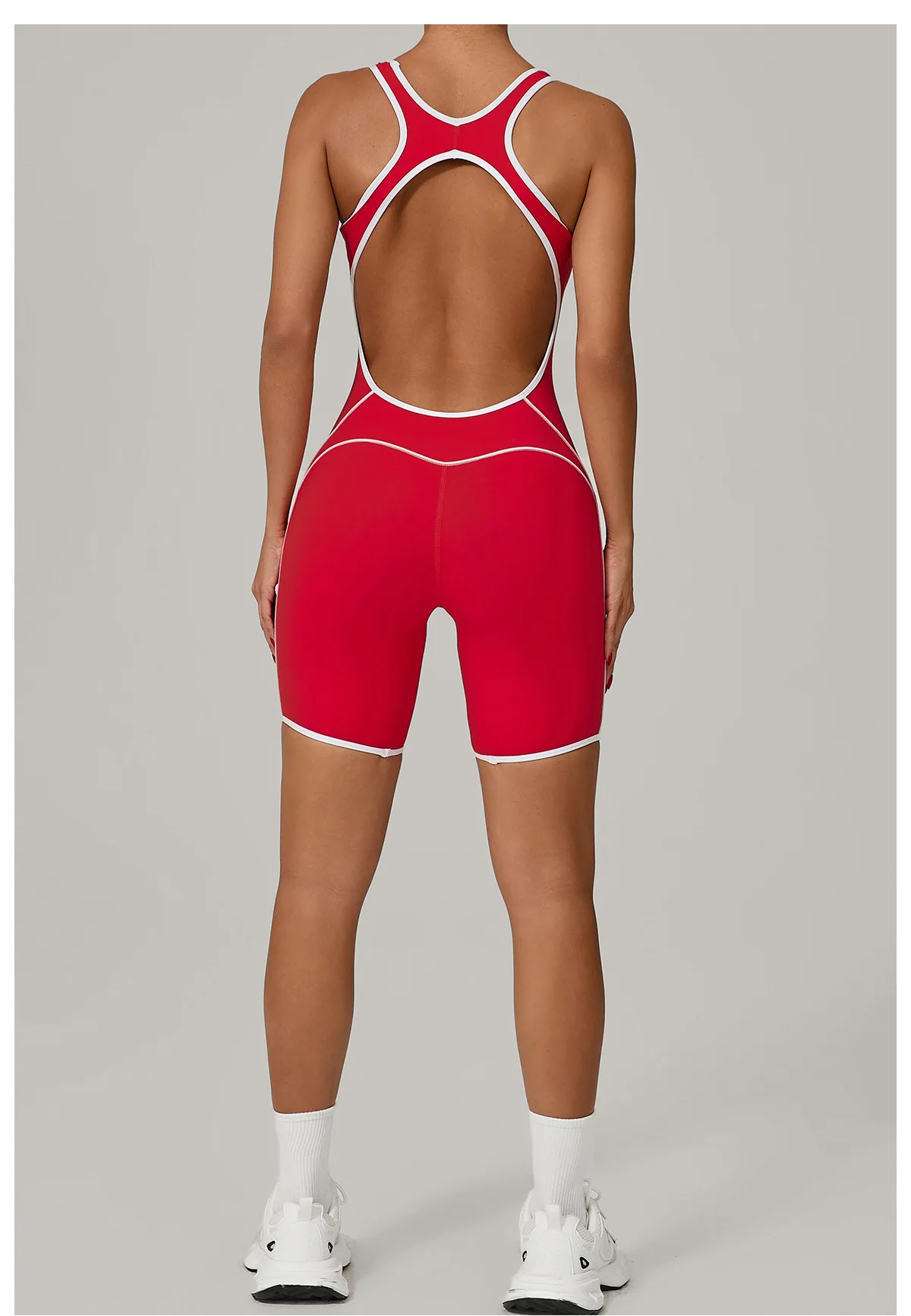 CHREIFIT knit legging demonstrating flexibility