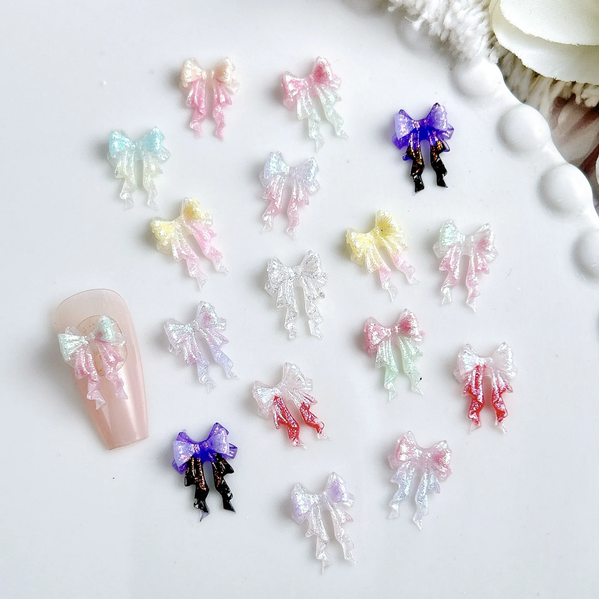 30PCS Leuchtende Funkelnde Band Bögen Harz Nagel Charms 3D Gradienten Bunte Bowknots Nail art Dekorationen DIY Prinzessin Nägel