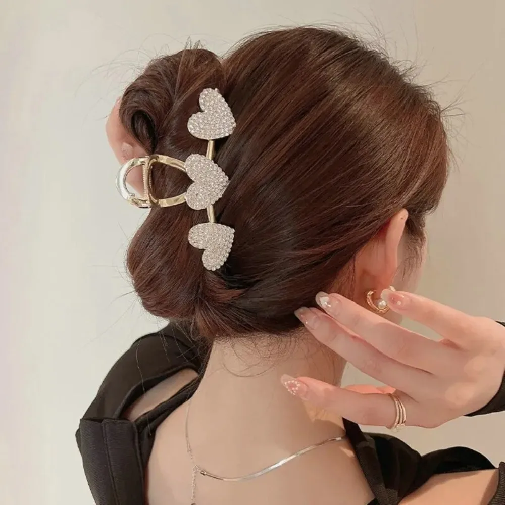 Heart Shape Shimmer Pearls Hairpin Trendy Alloy Three Hearts Hair Claw Headdress