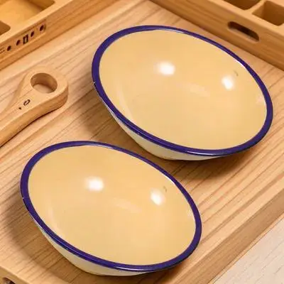 

2Pcs Vintage Enamel Bowl Strawberry Pattern Large Capacity Deep Food Container Mixing Salad Bowl Kitchenware