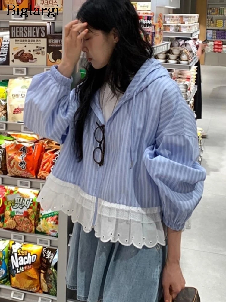 

Autumn Hooded Shirts Coats Women Striped Print Fashion Lace Patchwork Ladies Blouses Korean Style Loose Casual Woman Shirt