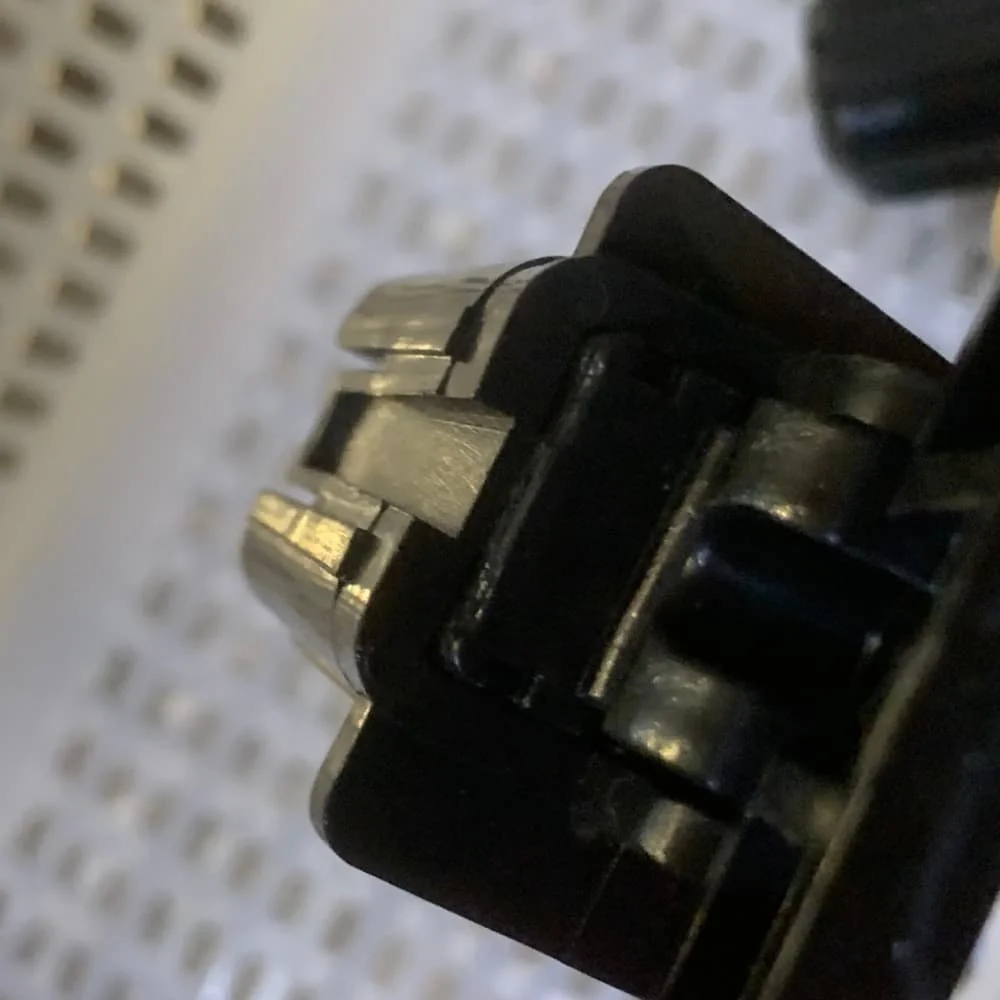 

30X CF288-60027 CF288-60030 A8P79-60011 A8P79-60014 CZ271-60020 425 Шарнир ADF в сборе для HP PRO400 M401 M425 M476 M521 M525 M570