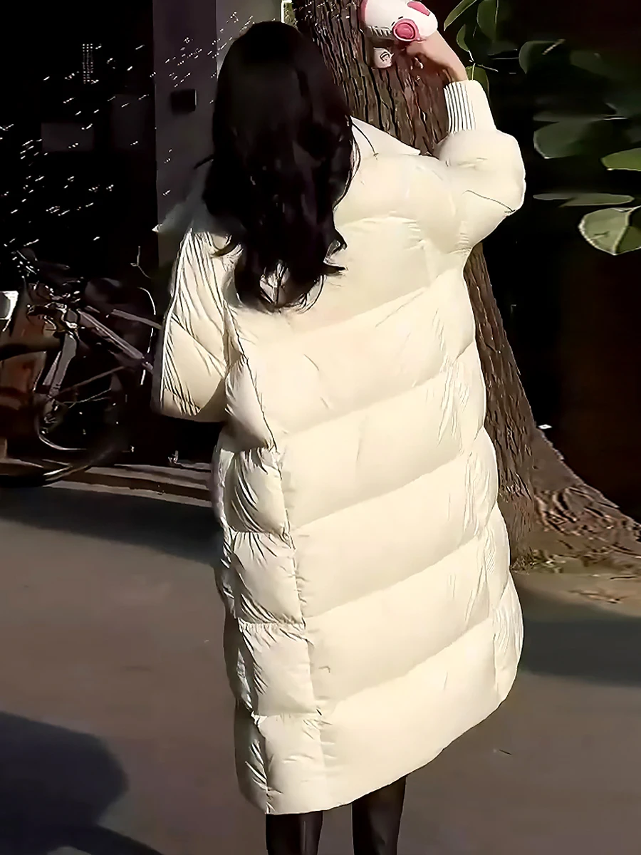 Modny, ocieplany, biały płaszcz zimowy damski z dużym kołnierzem, uniwersalny, nowy model.