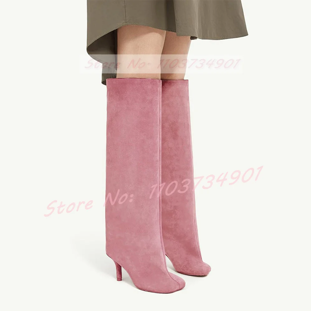 Stivali lunghi con punta quadrata floccata beige Moda donna Pull On Tacchi alti a spillo Stivali al ginocchio da donna Scarpe moderne da festa retrò
