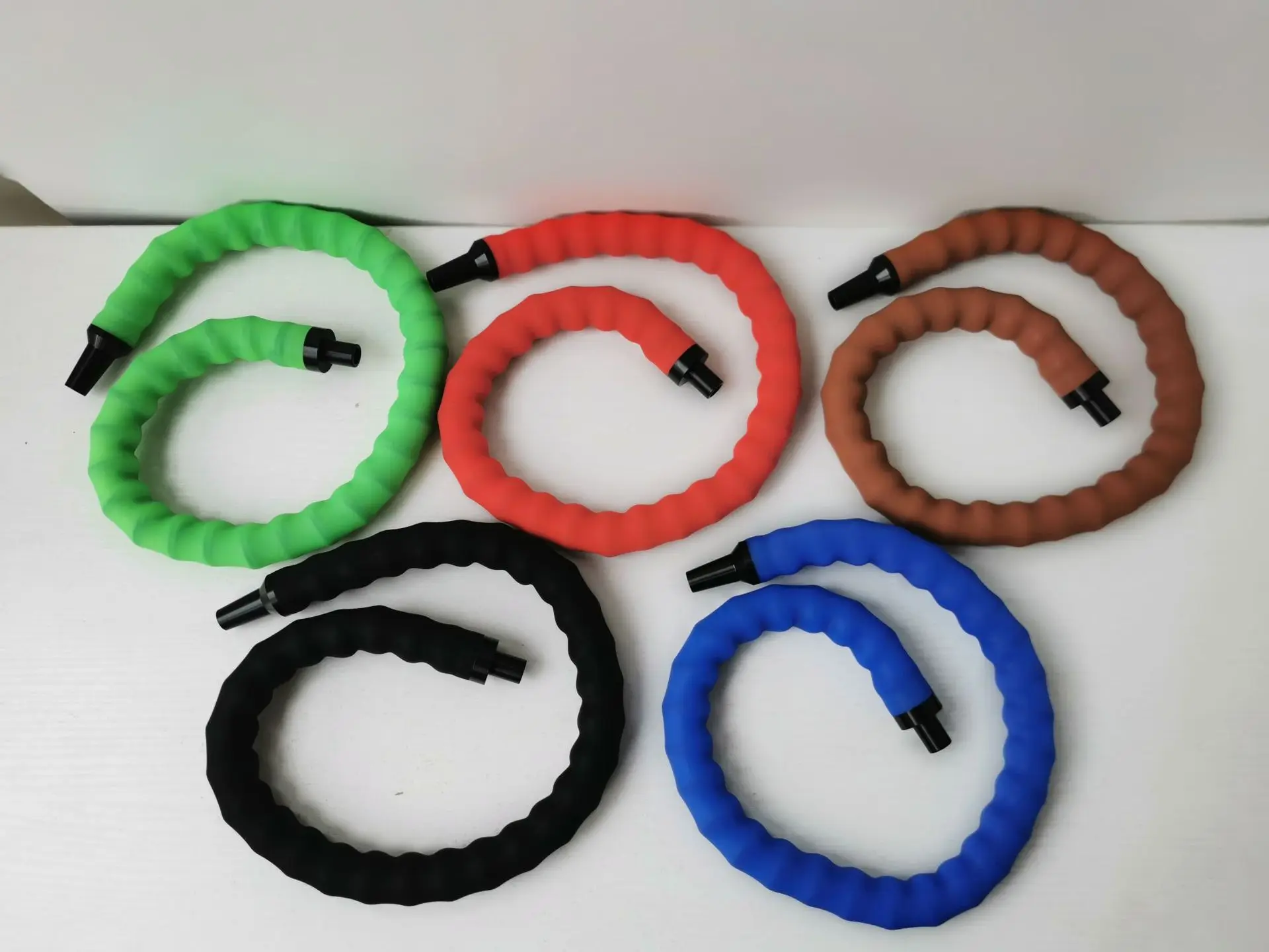 

Wholesale Hot Selling Flexible Handles Soft Touch Silicone Lazy Person Free Hands Smoking Accessories Shisha Hose Pipe