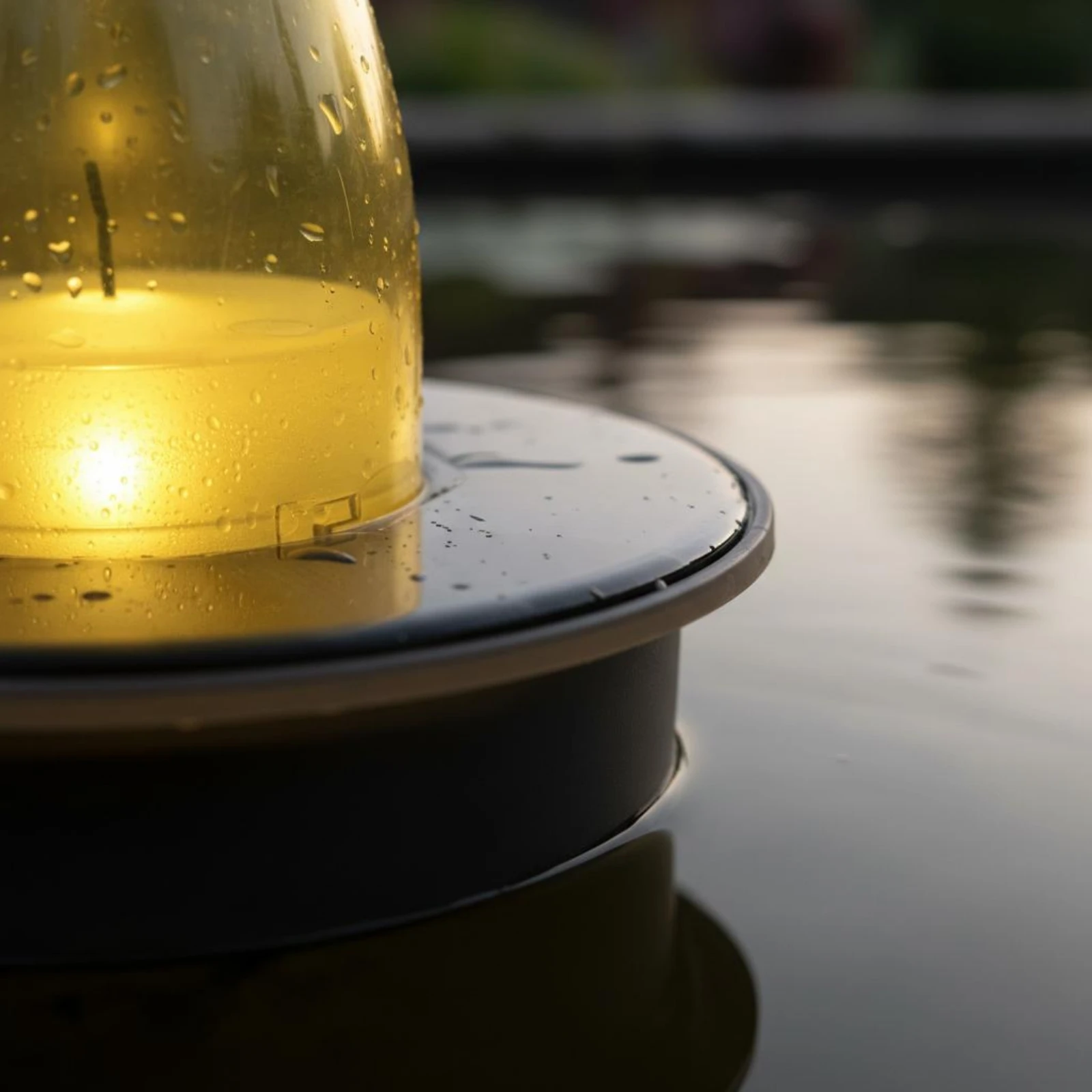 lampada-solar-flutuante-com-chama-simulada-vela-flutuante-a-prova-d'Agua-decoracao-externa-com-efeito-de-chama-cintilante-para-lagos