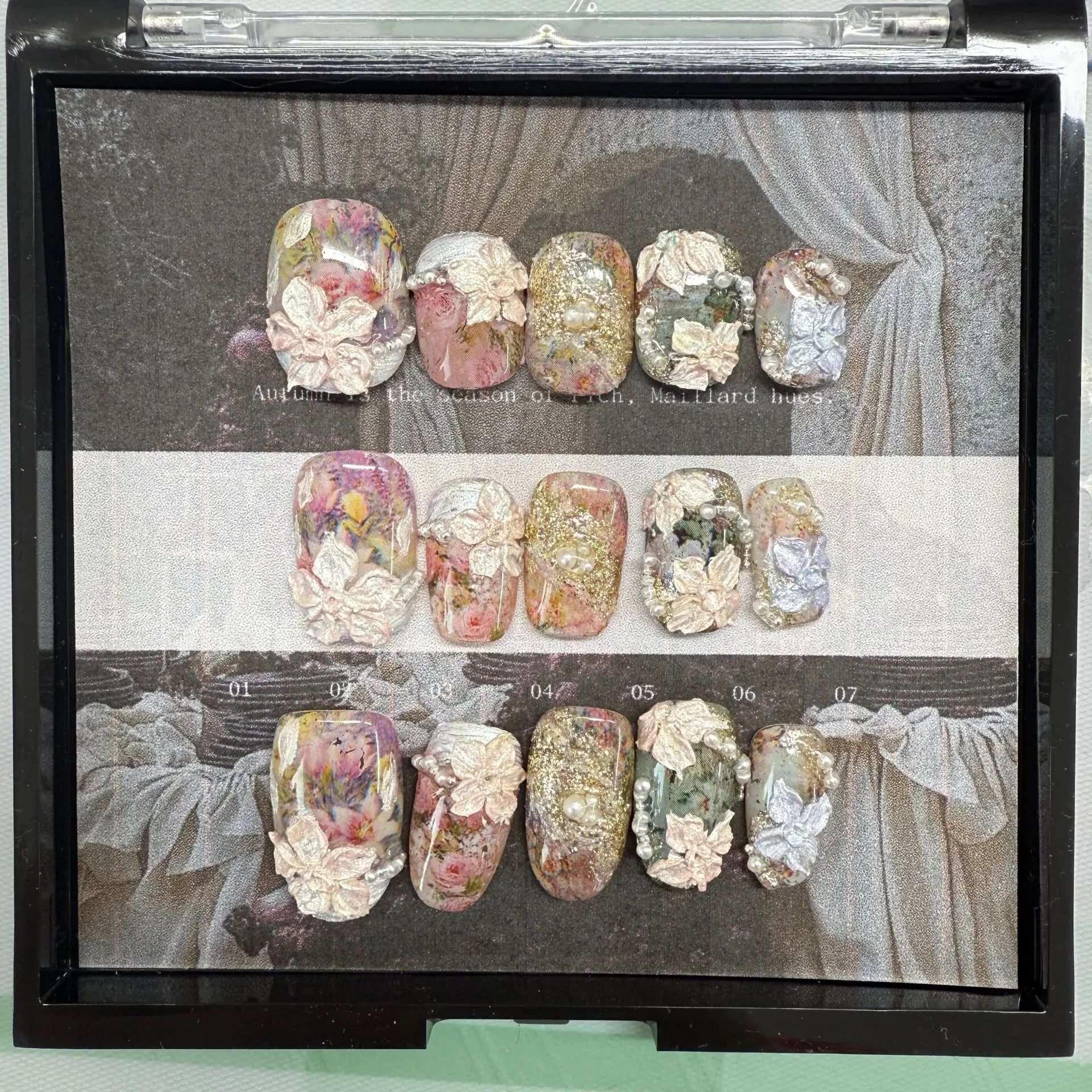 

24 PCs Short French Flower Nails with 1 Jelly and 1 Nail File