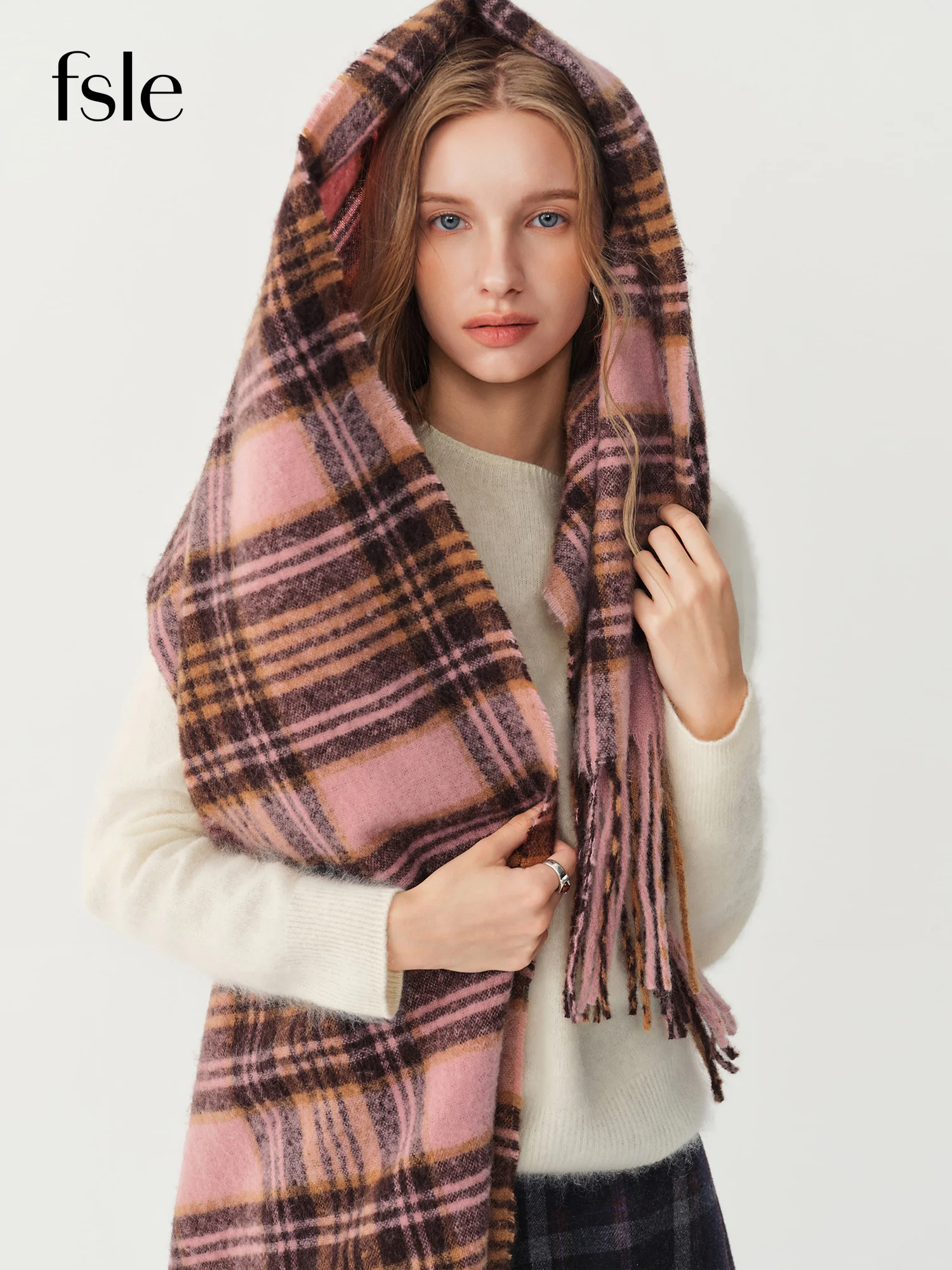 FSLE 2026 Winter Women's Chic Fringed Plaid Scarf - Stylish Versatile Cozy Warm Neck Warmer for Everyday Outfit and Commute