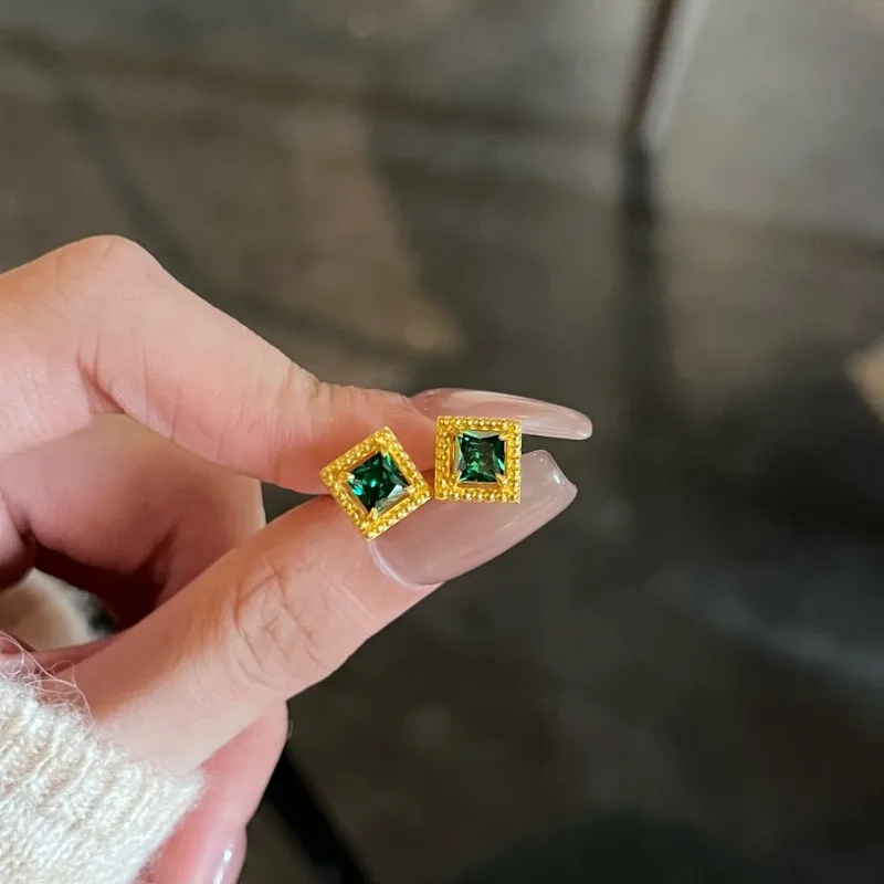 أقراط صينية جديدة فاخرة مربعة الشكل مرصعة بالأحجار الكريمة أقراط ذهبية عصرية متعددة الاستخدامات للزوجة والصديقات #1