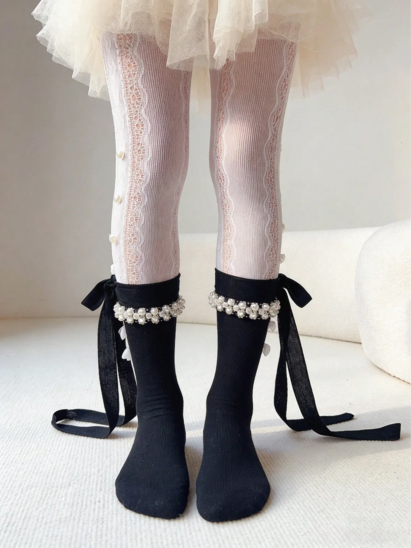 2 Pairs of Girls' Side Heart-Shaped Pearl Pattern Mesh Stockings Are Suitable for Girls to Wear with Their Skirts for Daily Wear