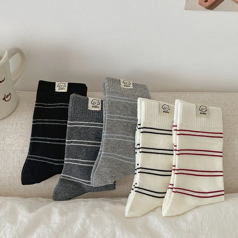 

5 пар милых женских осенне-зимних новых полосатых хлопковых носков средней длины, повседневные, простые, удобные, универсальные, длинные носки