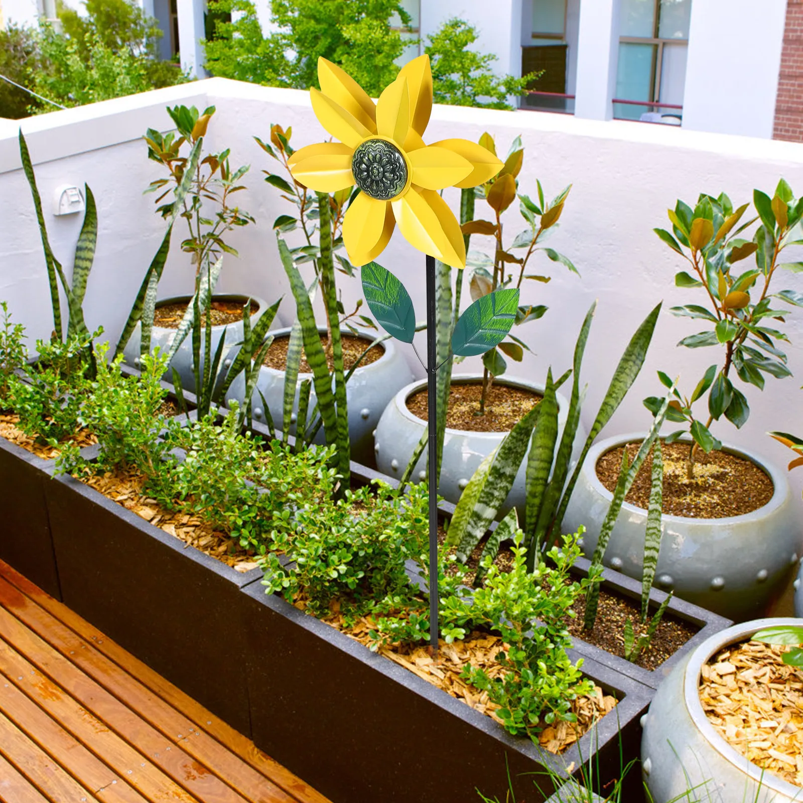 Decorative Windmill Metal Craft Sunflower Design Rotatable Garden Adornment Perfect for Outdoor Yard Scene Prop Beautiful Unique