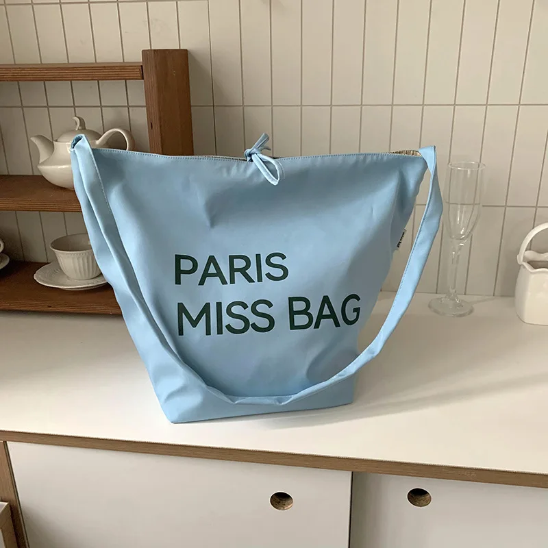 Fotografia 6: Uma bolsa crossbody multicolorida para primavera e verão, uma bolsa para compras, uma bolsa de ombro de grande capacidade para deslocamento