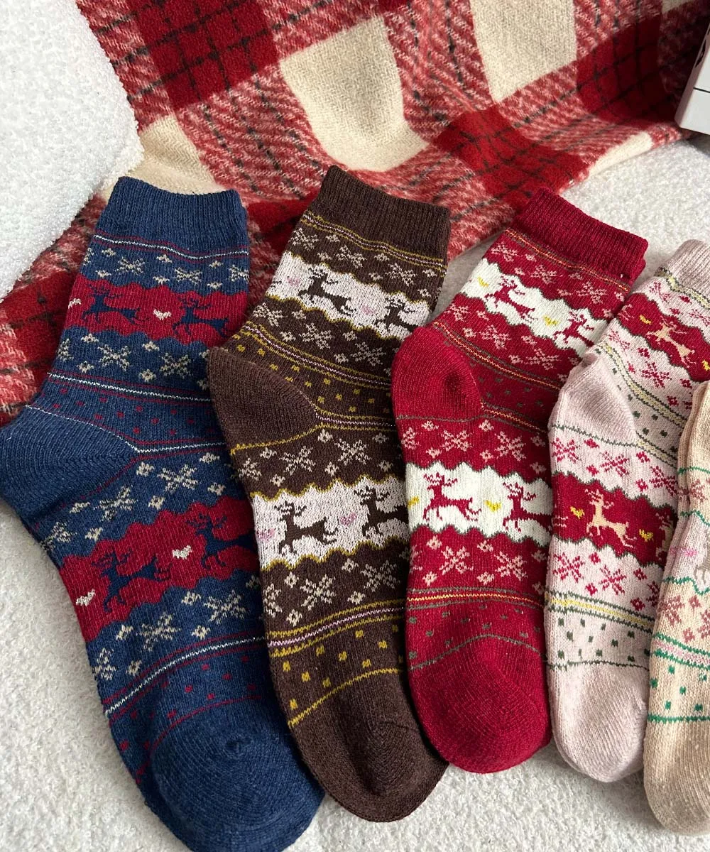 

Elk Flower Pattern Cotton Warm Comfortable Soft Socks Cute Chrismas Elk Gift Socks Available In A Variety Of Colors