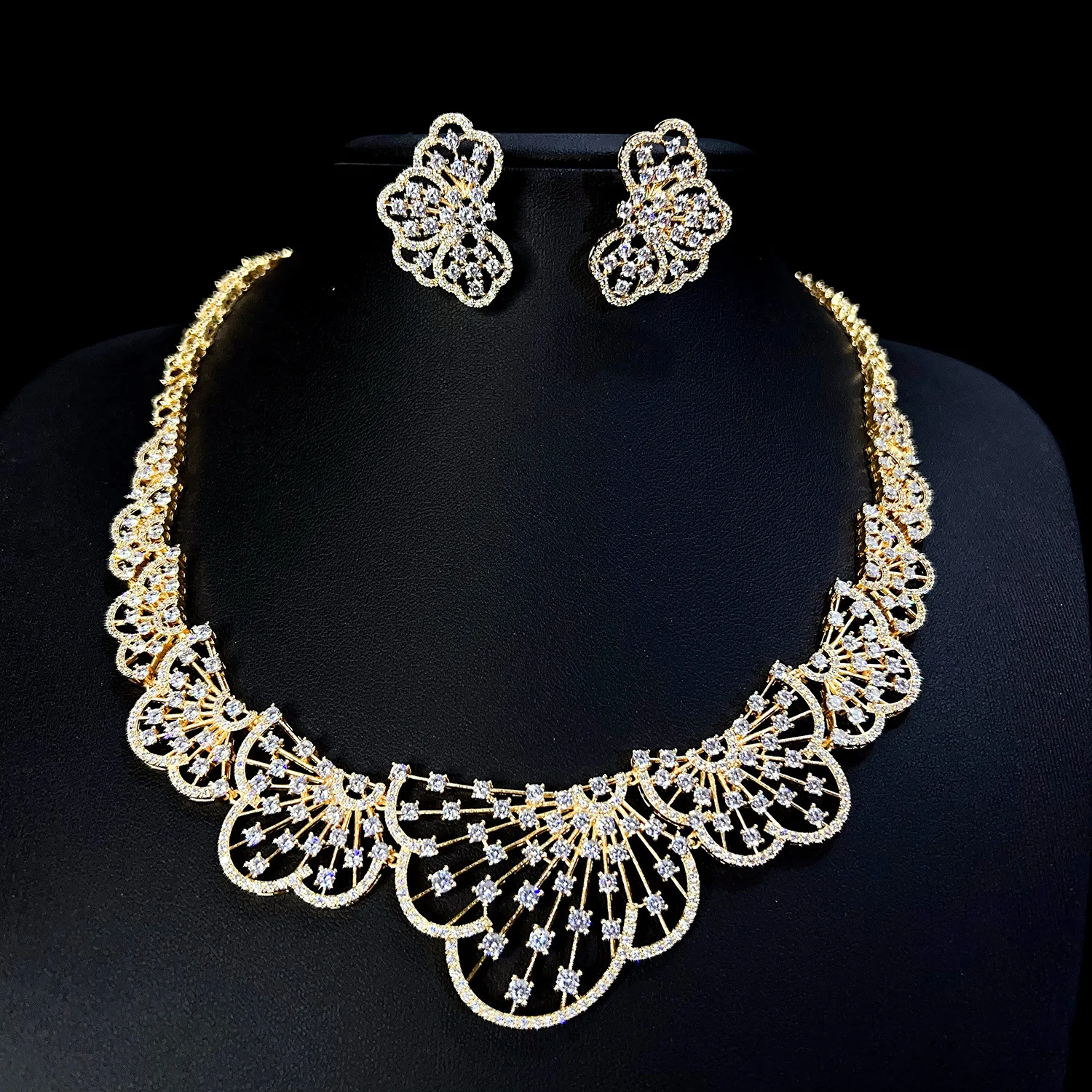 HIBRIDE Luxury Full Diamonds Luminous Zirconia Dubai Women's Necklace Earrings Fan Set Summer Event Prom Holiday Wedding S-665