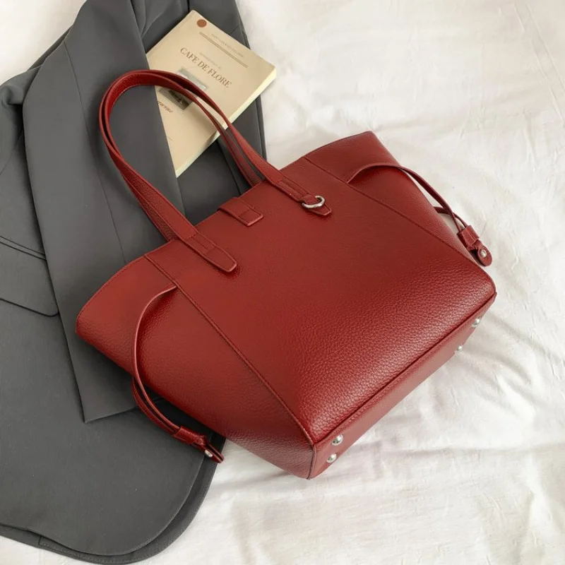 حقيبة ماسنجر نسائية أنيقة - حقيبة كتف جلدية فاخرة ذات علامة تجارية فاخرة #1