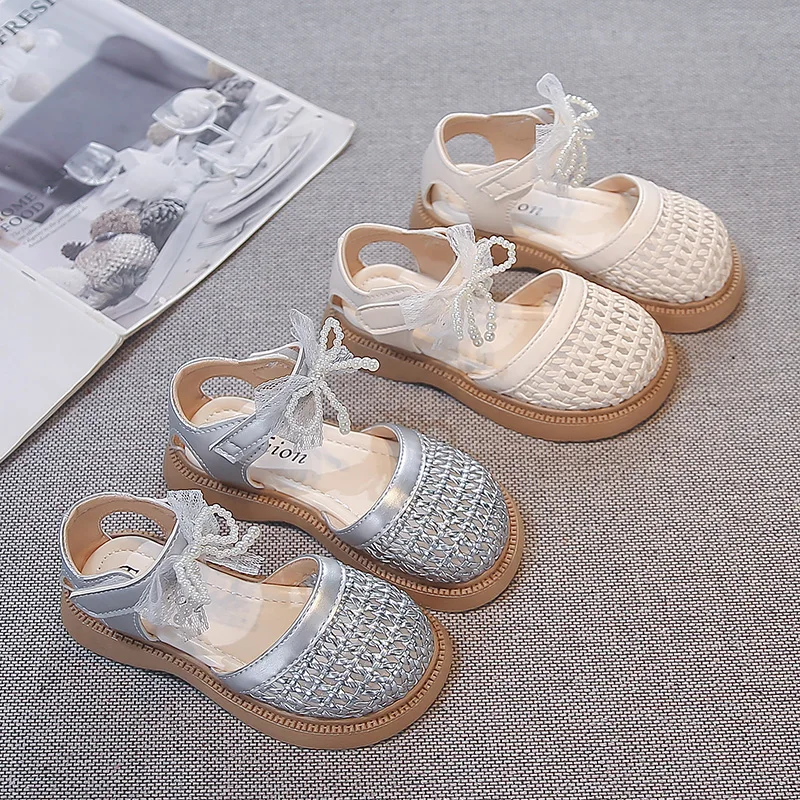 

Girls Woven Sandals Breathable Closed Toe Kids Shoes Soft Sole Princess Bow Summer Footwear for Toddler Children Beach Party
