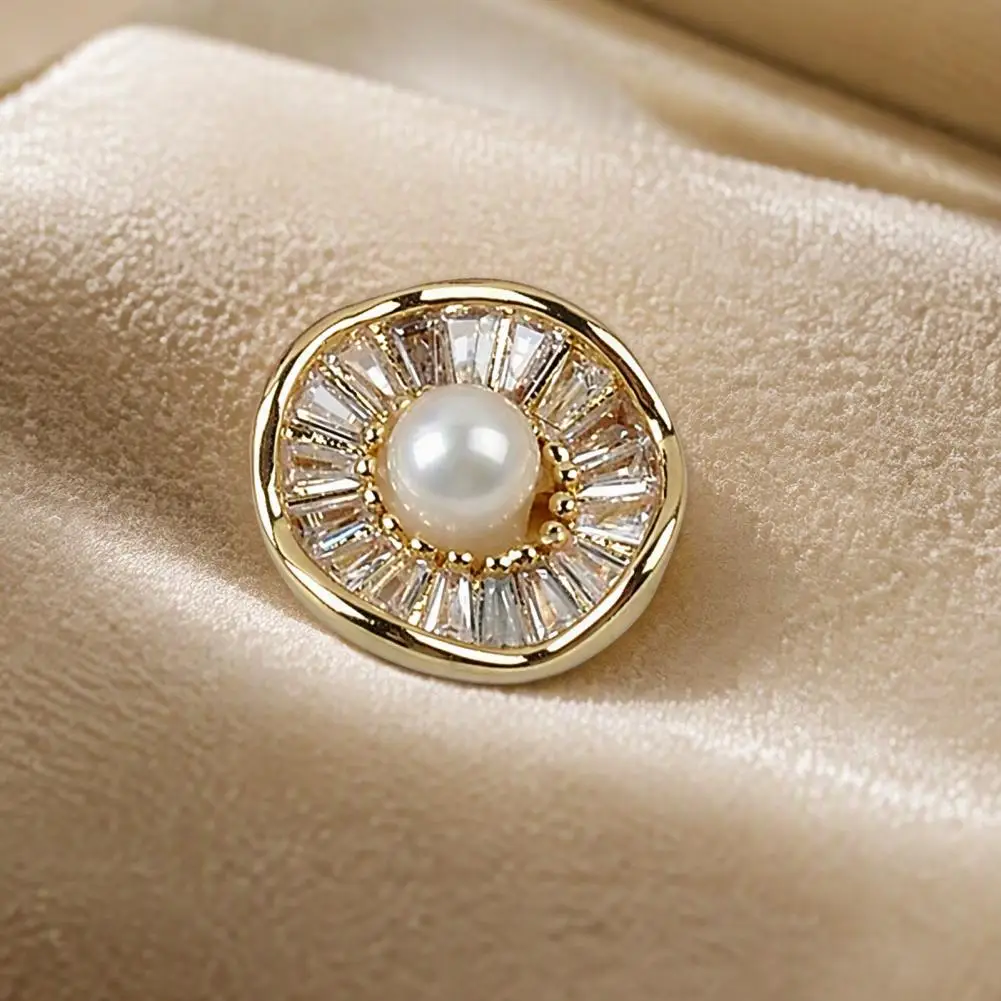 Wear Brooches Faux Pearl Magnetic Button Pin No Sew Safety Fastener for Scarves Sweaters Reusable Decorative Brooch for Clothing