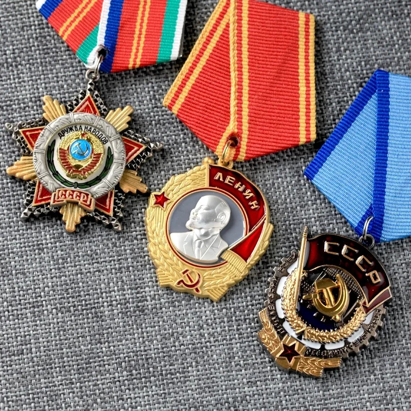 Soviet Union Medal USSR Badge, Pin Red Star Hero Order, Replica Collectible Brooch Cap Emblem, Ribbon Military Decoration Gift