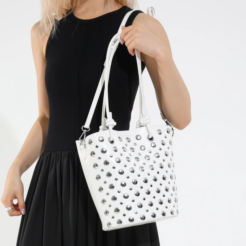 المرأة سعة كبيرة دلو الماء حقيبة الكورية موضة برشام تصميم تنوعا شخصية ركاب كتف واحد حقيبة تحت الإبط #5