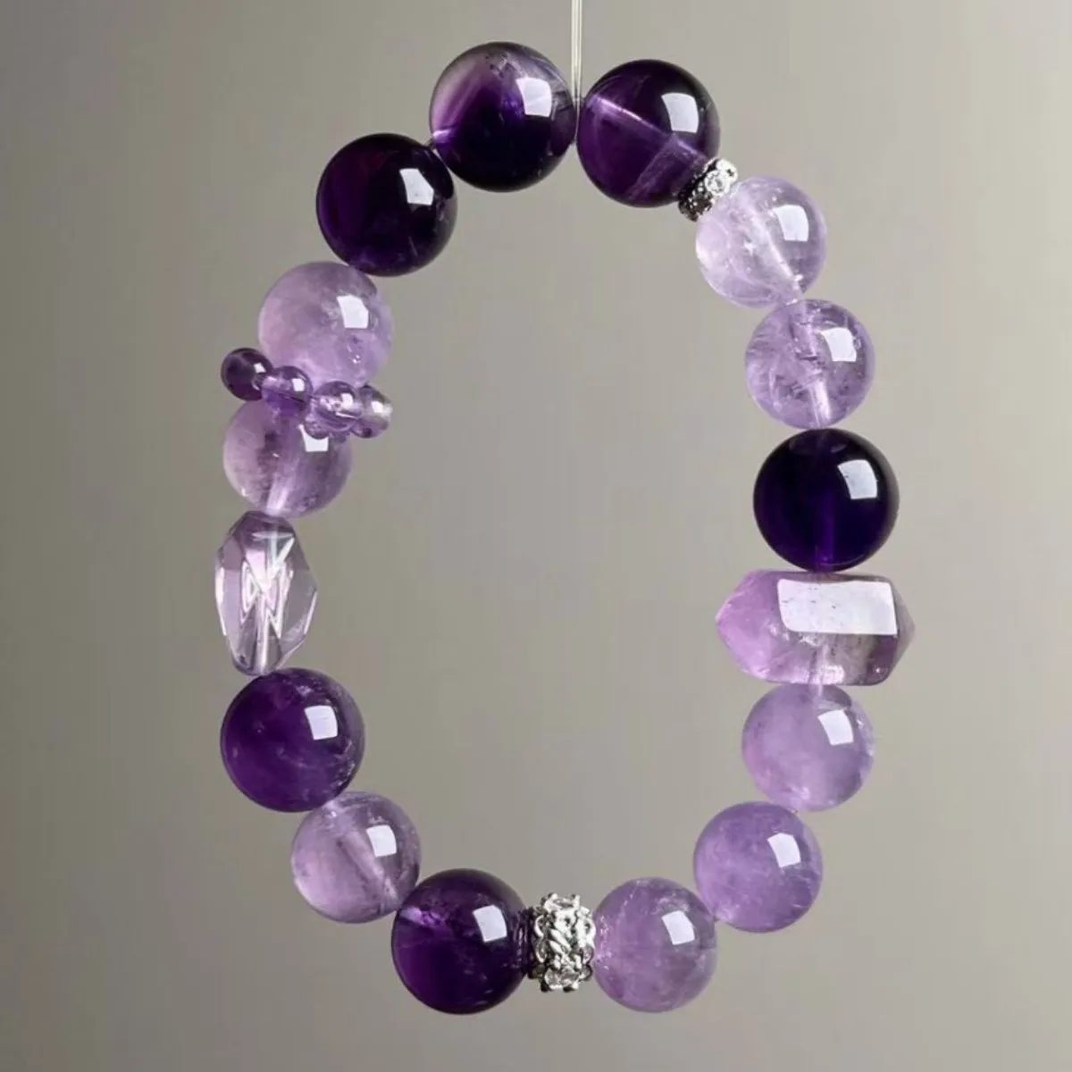 

Natural Amethyst Bracelet Nine Purple Fire Lavender Crystal Bracelet Women's Light Luxury Fashion