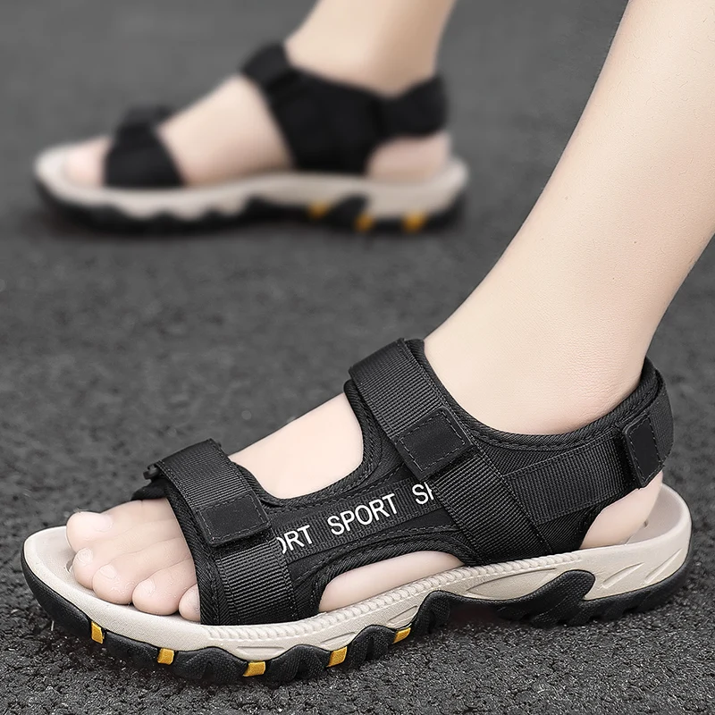 Black leather slippers men thin flip flop brand 2023 trending Soft summer Sandals Men casual leather Shoes Leisure Slippers Men