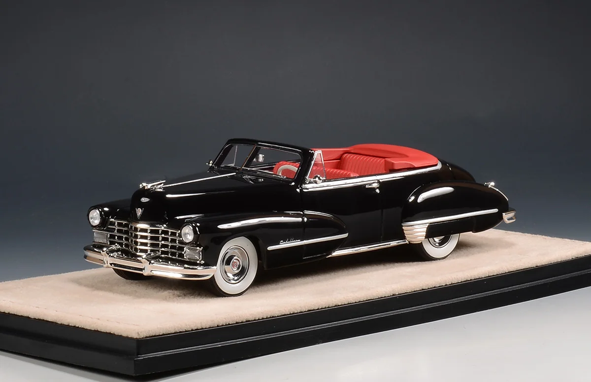 

Stamp 1:43 1947 Series 62 Convertible Open Top Black Vintage Car Simulation Limited Edition Resin Metal Static Car Model Toy