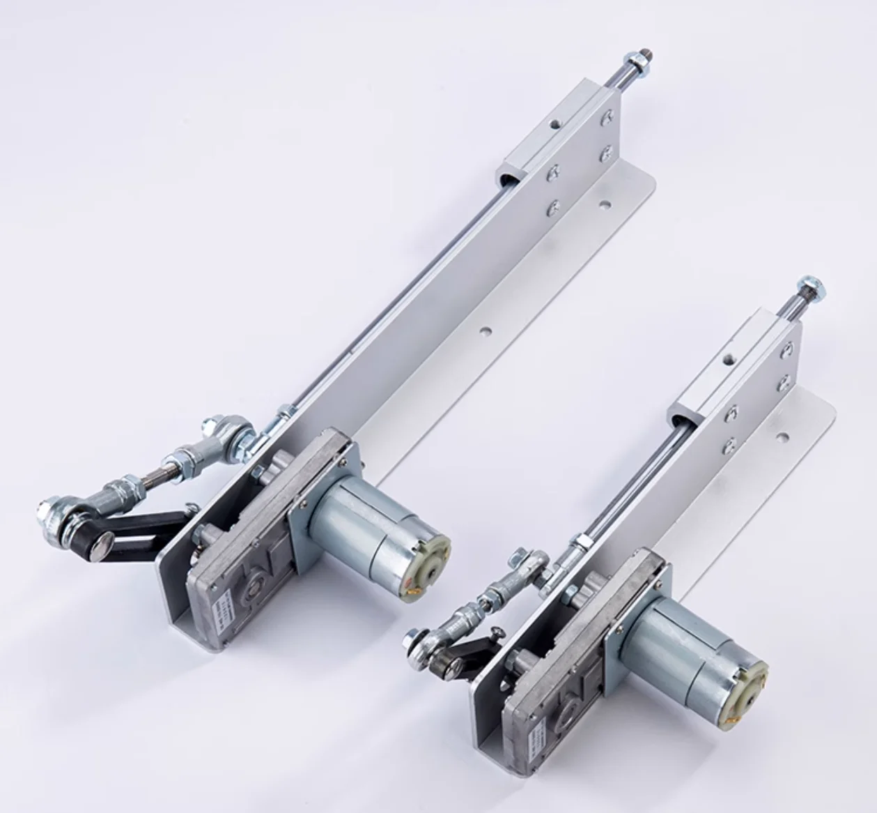 Linear push-pull rod reciprocating telescopic motor repetitive motion mechanism crank connecting