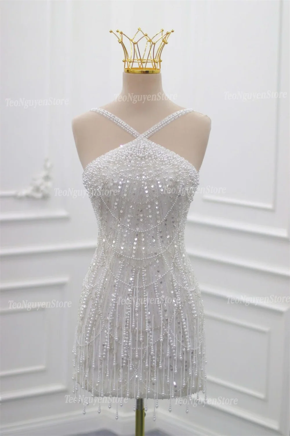 فستان زفاف كيوتو مخصص لامع مطرز بالخرز غمد صغير رقبة رسن بدون أكمام فستان سهرة أبيض فاخر 2025