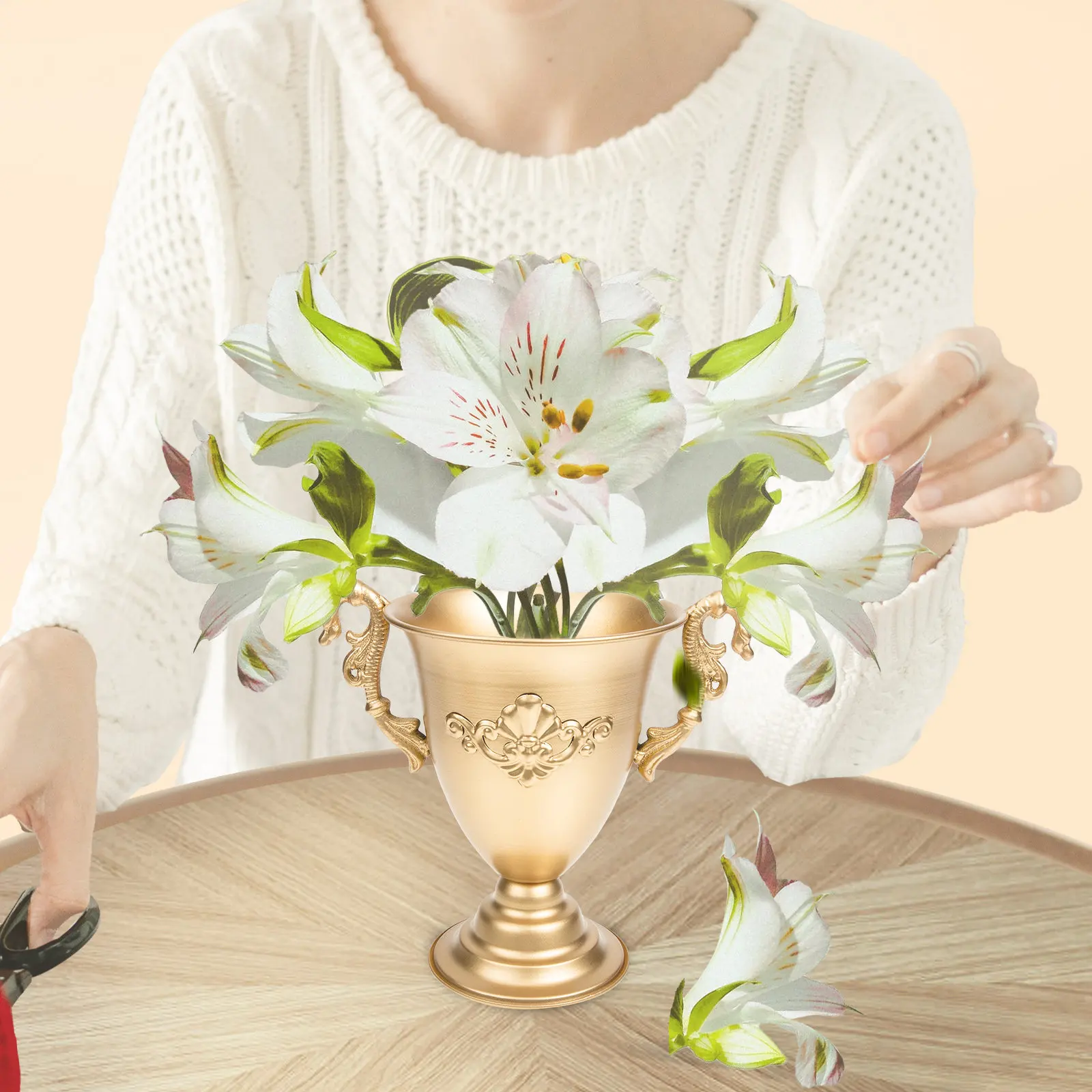 Gold Iron Flower Pot Vintage Retro Style Decorative Flower Vase Wedding Table Centerpiece Home Party Ornament Desktop Ornament