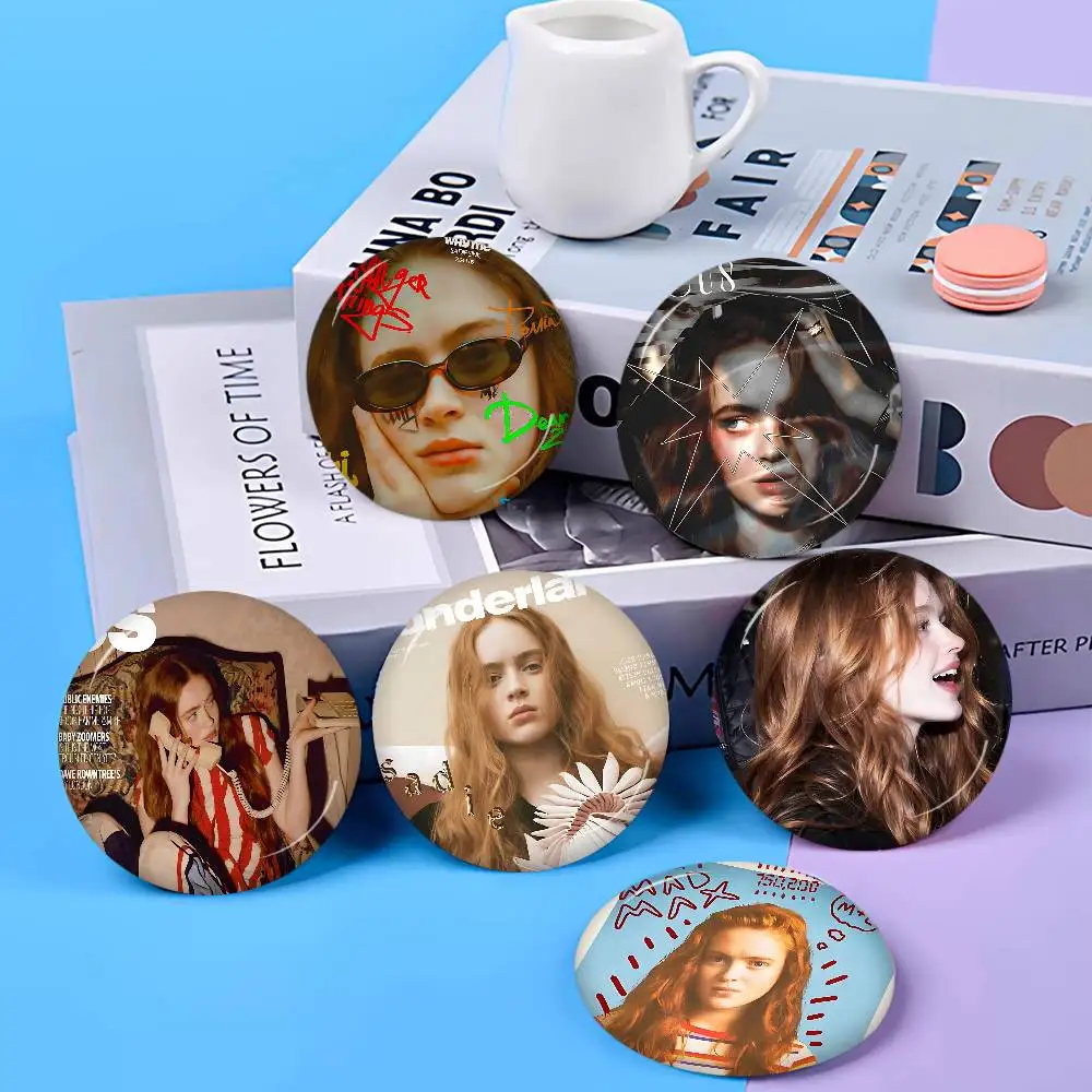 Sadie Sink Anime Button Pin Handmade Brooch for Clothes Cartoon Badge Backpack Decoration Jewelry Accessories