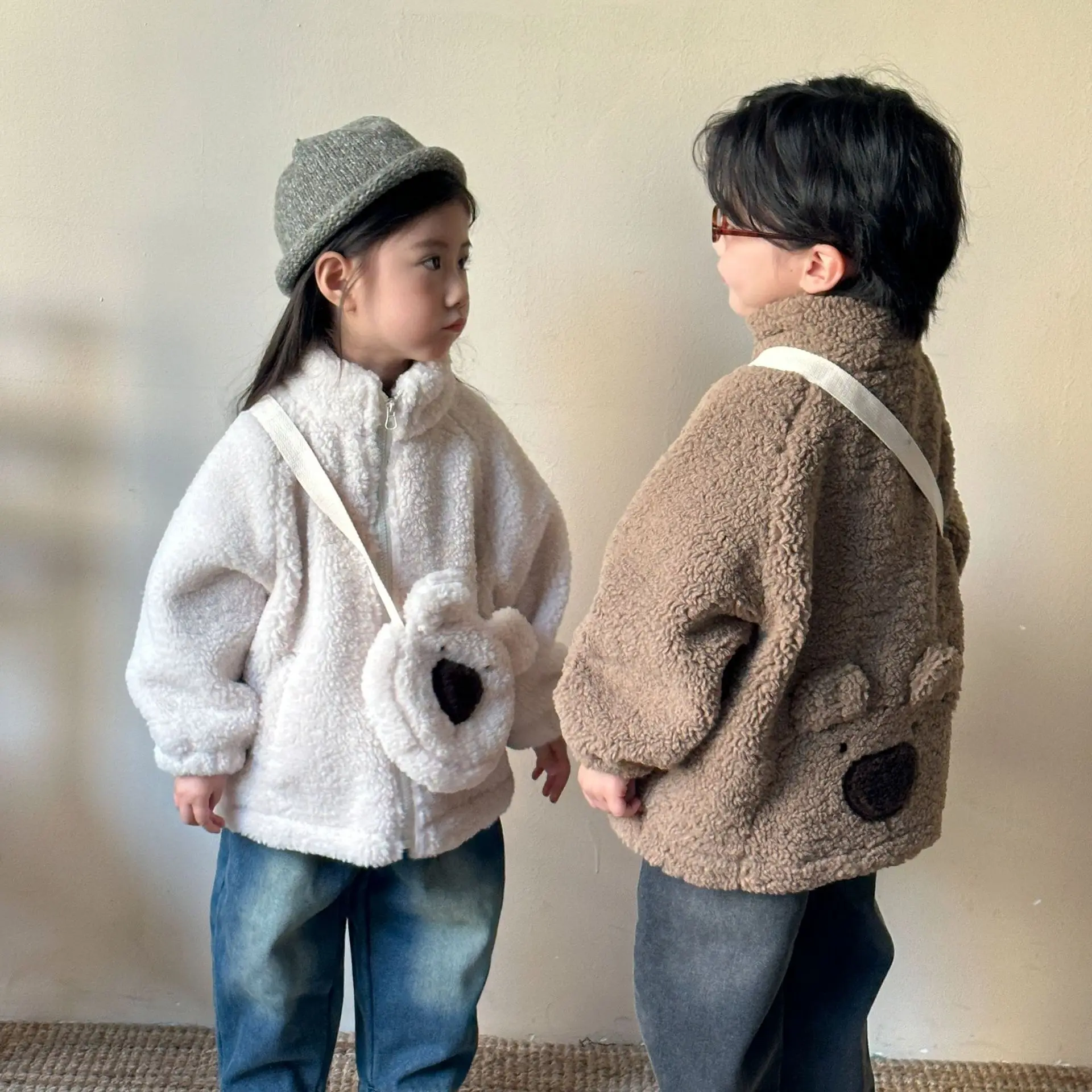 Ins Winter Childrens Girls Lamb Wool Jacket Thickened Fleece Solid Turtleneck Hairy Toddler Baby Girls Coat With Cartoon Bag