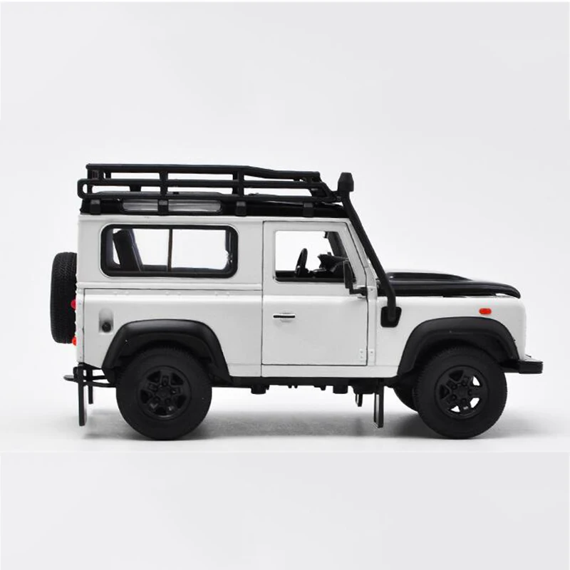 WELLY 1:24 Land Rover Defender 90 Alloy Car Model Diecasts & Toy Vehicles Collect Car Toy Boy Birthday gifts