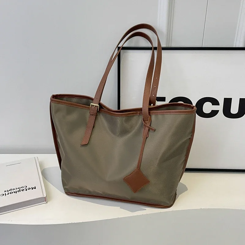 

Fashion Solid Large Capacity Shoulder Bags Interior Compartment 2024 High Quality Bags for Women Soft Zipper Pu Women's Handbags