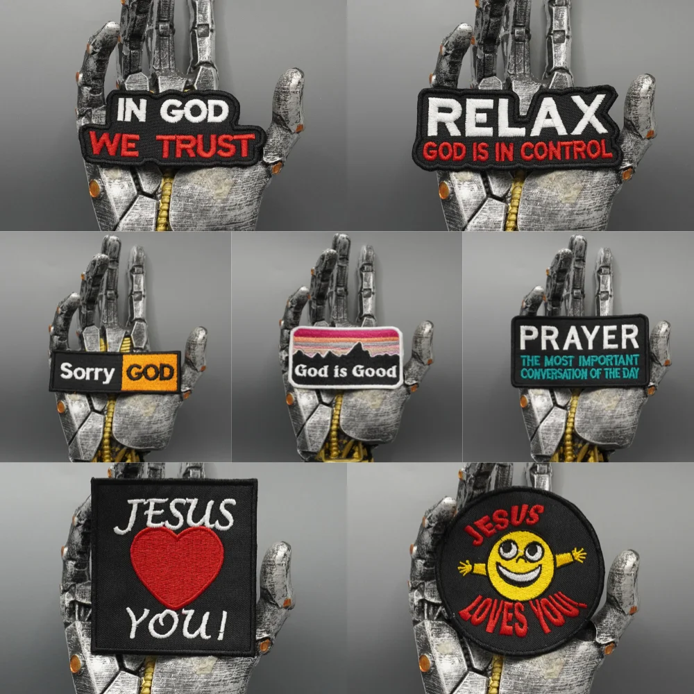 Taktische Stickerei-Aufnäher mit der Aufschrift „In God We Trust“, exquisit und hochwertig, für Kleidung geeignet, mit Haken oder zum Aufbügeln. – Detail 1
